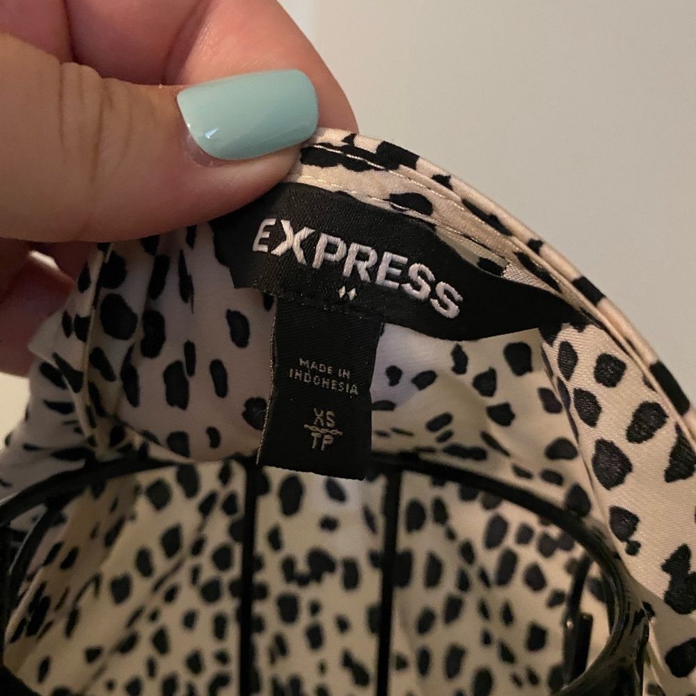 Express Blouse - Picture 3 of 3